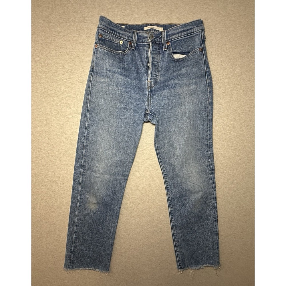 LEVIS premium Medium Wash Woman's Jeans Wedgie Straight Leg 27